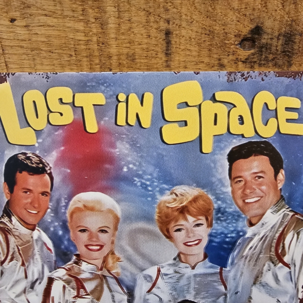 "Lost in Space" tin sign 7-3/4" x 11-3/4" - Picture 5 of 7